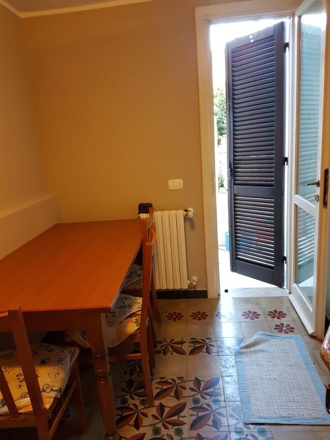 Villa Liberty Ofelia Locazioni Brevi Cagliari Bagian luar foto