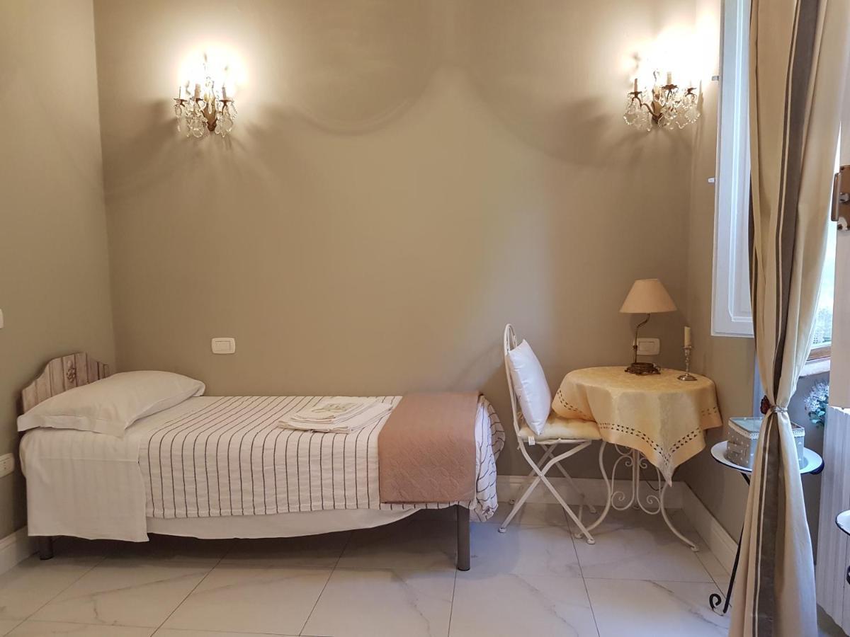 Villa Liberty Ofelia Locazioni Brevi Cagliari Bagian luar foto