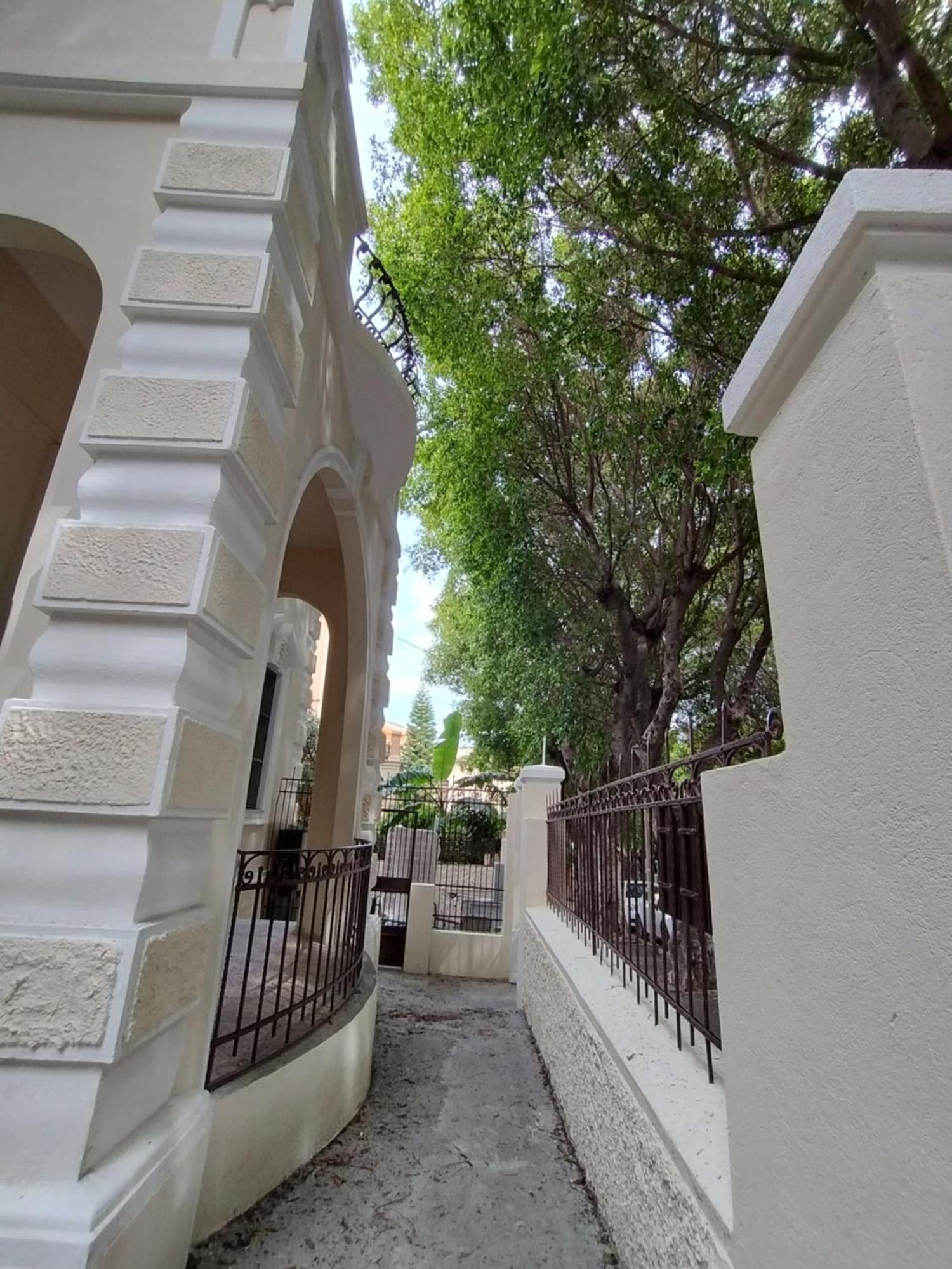 Villa Liberty Ofelia Locazioni Brevi Cagliari Bagian luar foto