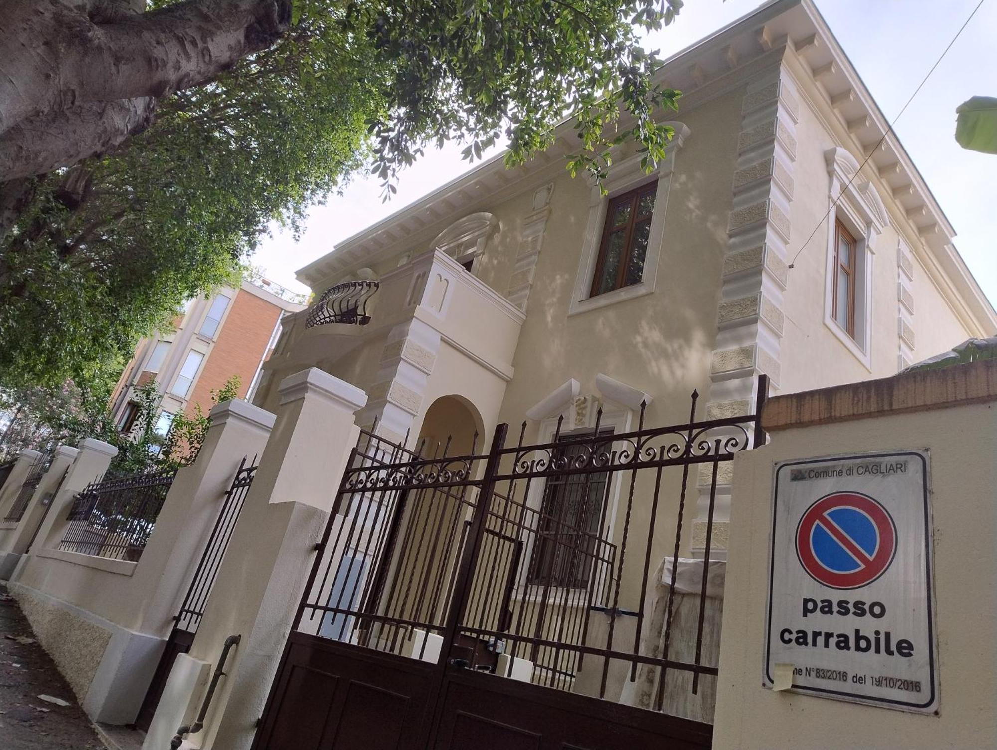 Villa Liberty Ofelia Locazioni Brevi Cagliari Bagian luar foto